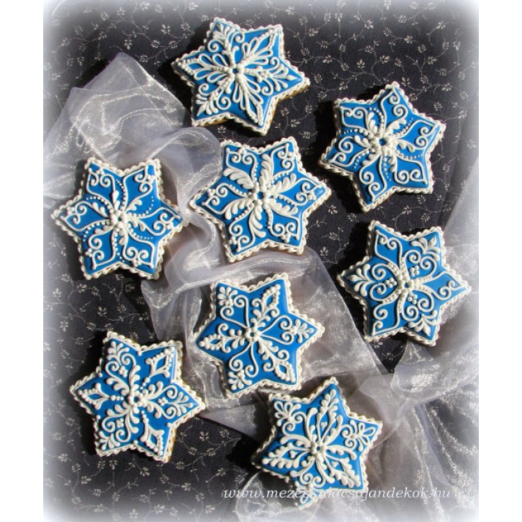 Kék-fehér karácsonyi csillagok változatos mintával